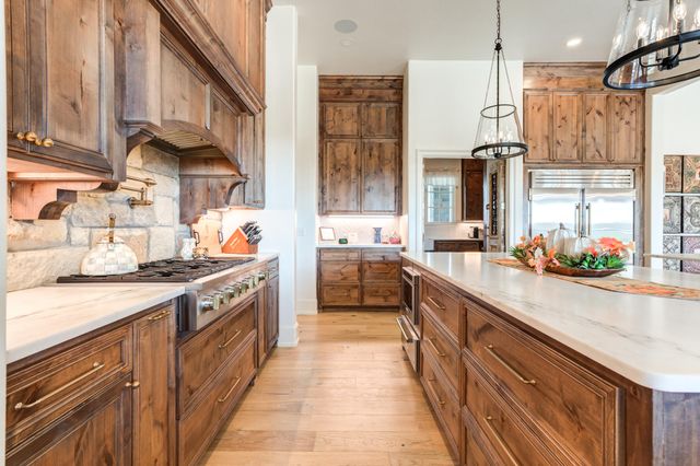 8216 E County Rd 6100, Idalou, TX 79329