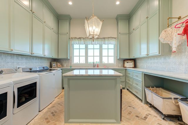 8216 E County Rd 6100, Idalou, TX 79329