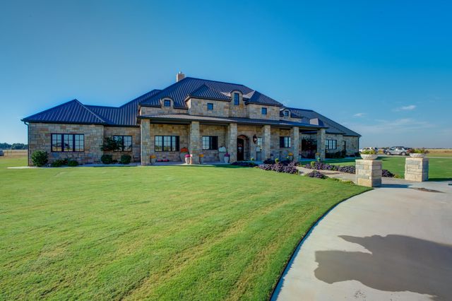 8216 E County Rd 6100, Idalou, TX 79329