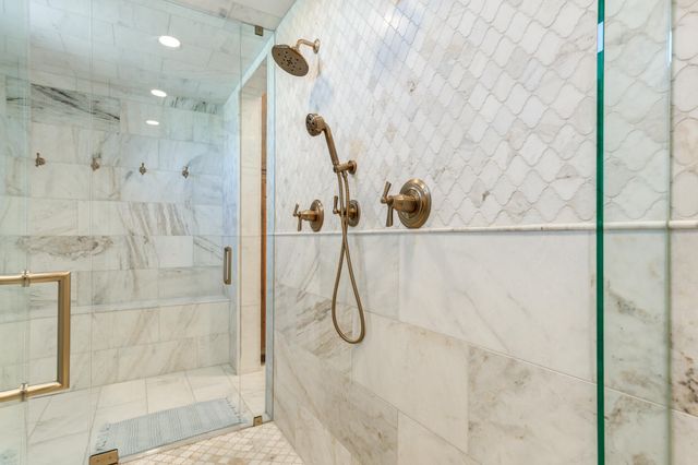 8216 E County Rd 6100, Idalou, TX 79329