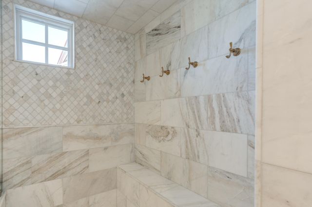 8216 E County Rd 6100, Idalou, TX 79329