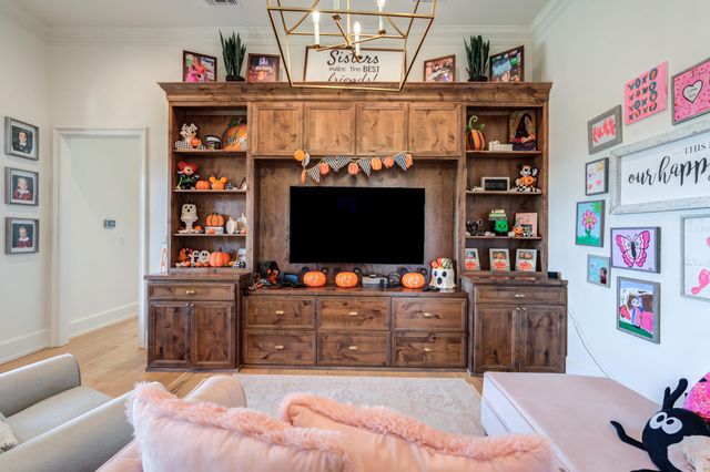 8216 E County Rd 6100, Idalou, TX 79329