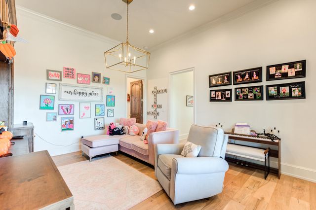 8216 E County Rd 6100, Idalou, TX 79329