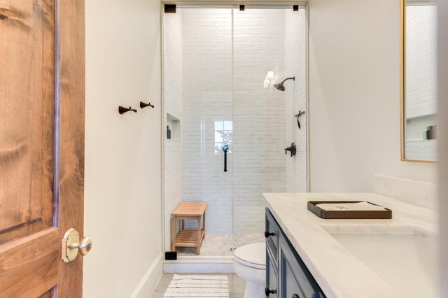 8216 E County Rd 6100, Idalou, TX 79329