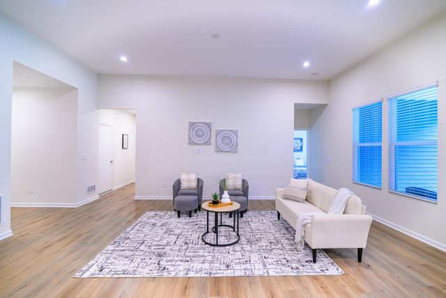 9288 Horseshoe Street, Plain City, OH 43064