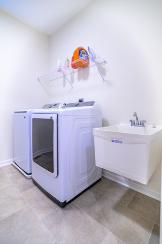 9288 Horseshoe Street, Plain City, OH 43064