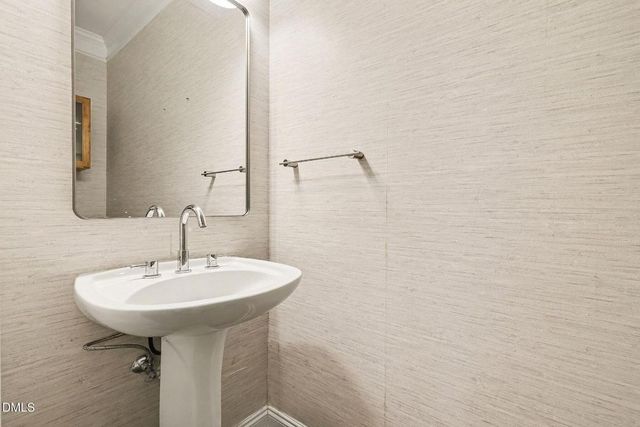 9109 Club Hill Drive, Raleigh, NC 27617