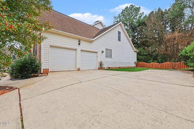 9109 Club Hill Drive, Raleigh, NC 27617