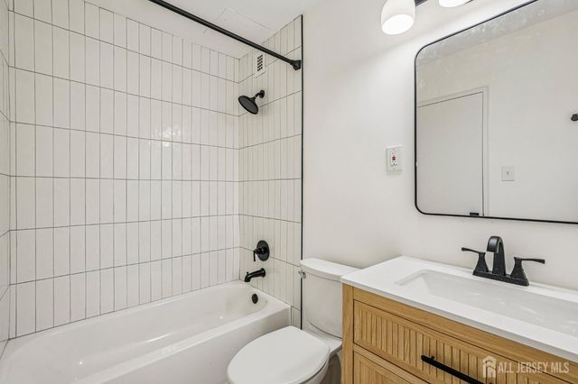 123 S Adelaide Avenue 3J, Highland Park, NJ 08904