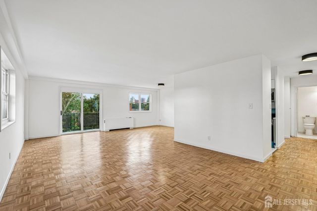123 S Adelaide Avenue 3J, Highland Park, NJ 08904