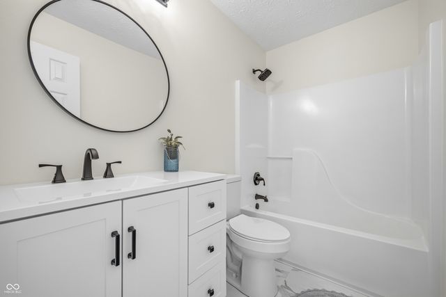 5711 Thompson Park Boulevard, Indianapolis, IN 46237