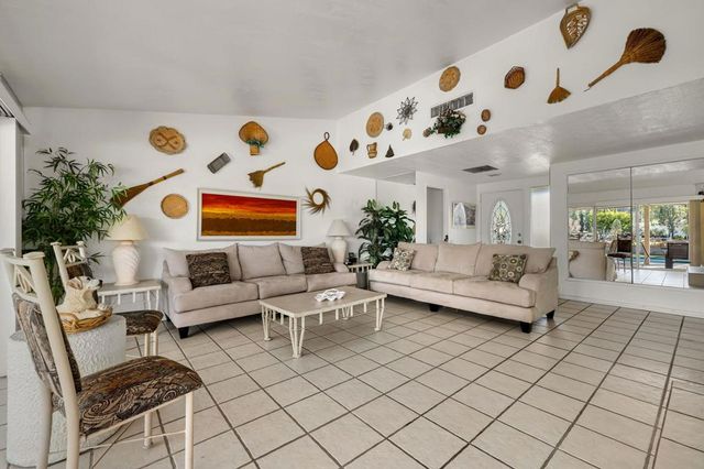 5165 E Lakeside Drive, Palm Springs, CA 92264