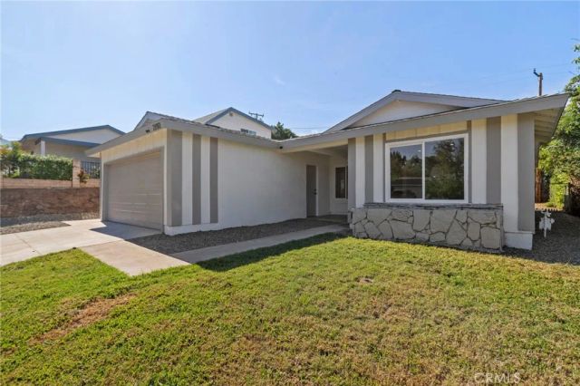 2192 Adrienne, Corona, CA 92882