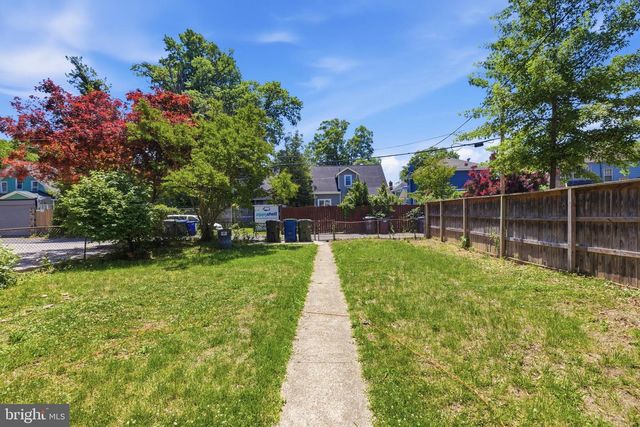 1348 NICHOLSON ST NW, Washington, DC 20011