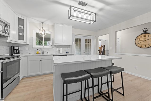 53361 Ruann Drive, Shelby Twp, MI 48316