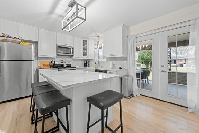 53361 Ruann Drive, Shelby Twp, MI 48316