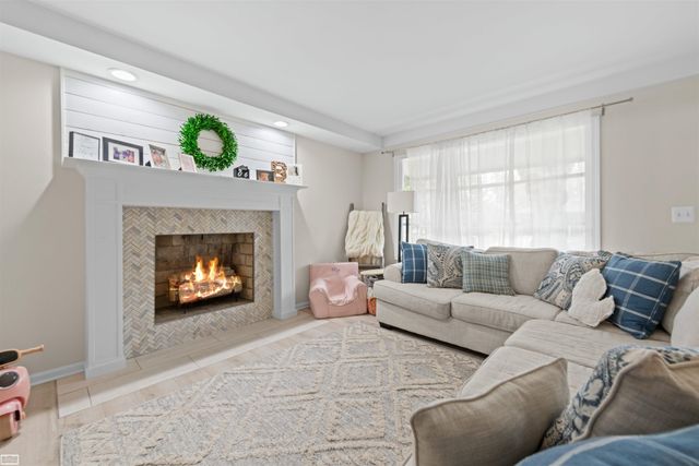 53361 Ruann Drive, Shelby Twp, MI 48316