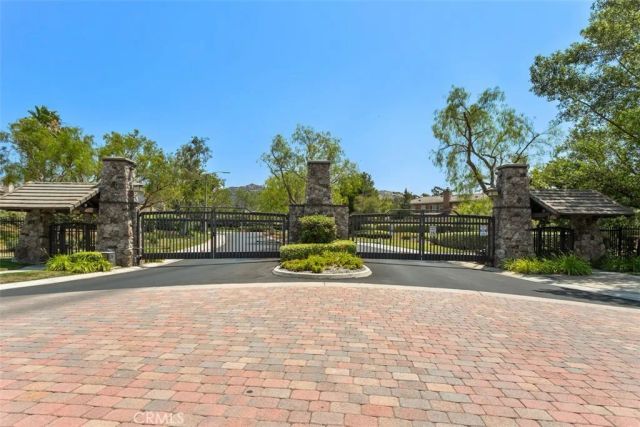 2381 Douglaston Glen, Escondido, CA 92026