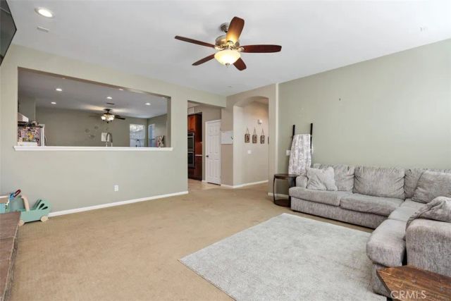 2381 Douglaston Glen, Escondido, CA 92026
