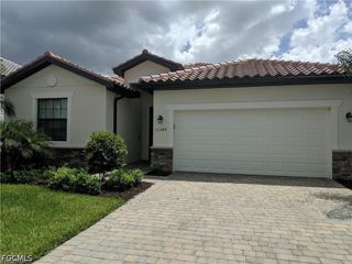 11548 Shady Blossom DR, Fort Myers, FL 33913