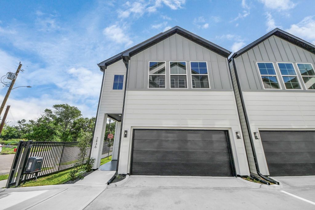 2436 Harrington Street, Houston, TX 77026