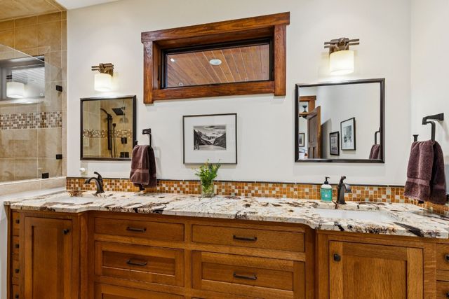 394 Myers Point Rd, Sewanee, TN 37375