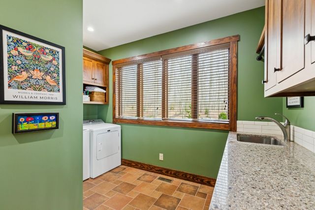 394 Myers Point Rd, Sewanee, TN 37375