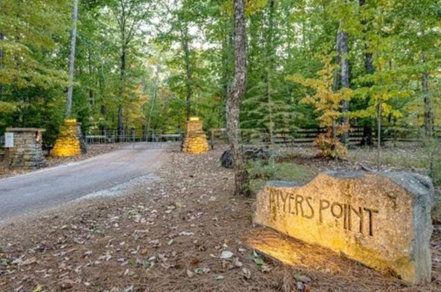 394 Myers Point Rd, Sewanee, TN 37375