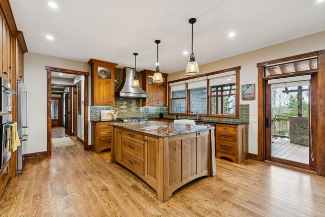 394 Myers Point Rd, Sewanee, TN 37375
