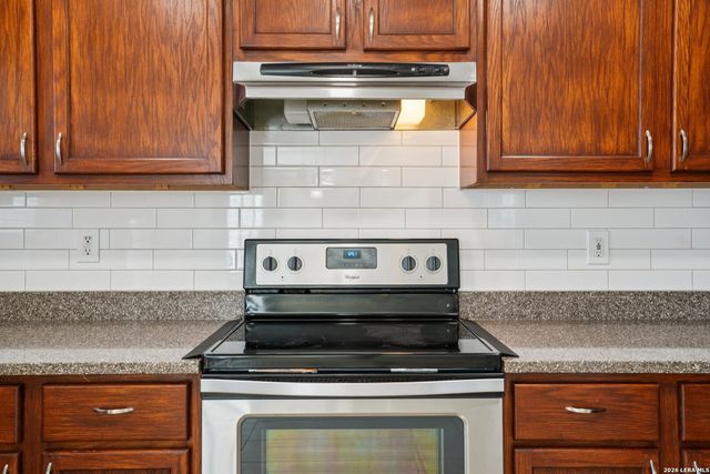 10222 Lion Hunt, San Antonio, TX 78251