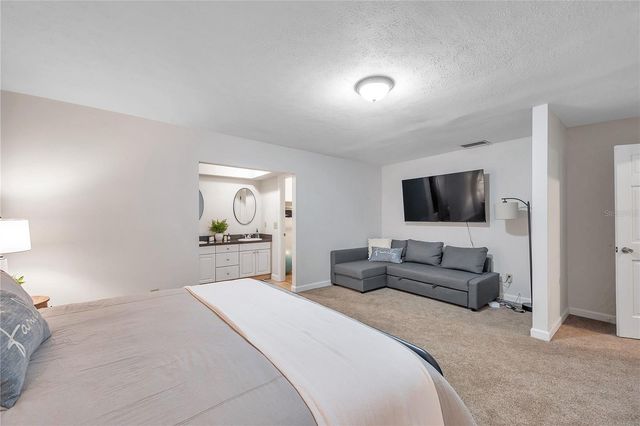 7405 WILLIAMS ROAD, Seffner, FL 33584