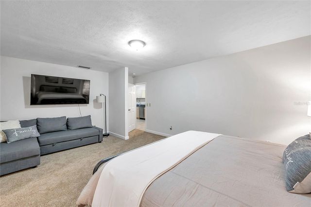 7405 WILLIAMS ROAD, Seffner, FL 33584