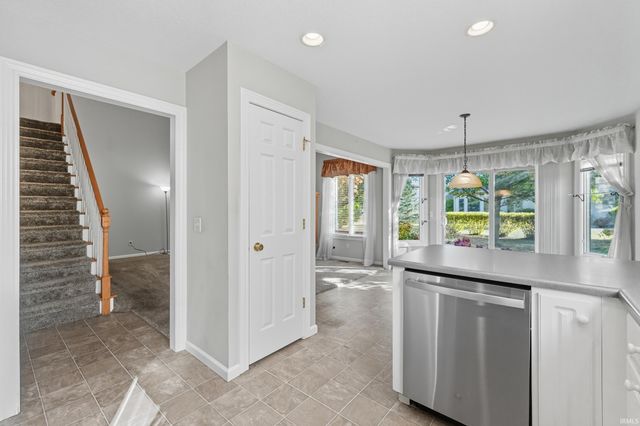 1326 Bluff Pointe Way, Fort Wayne, IN 46845