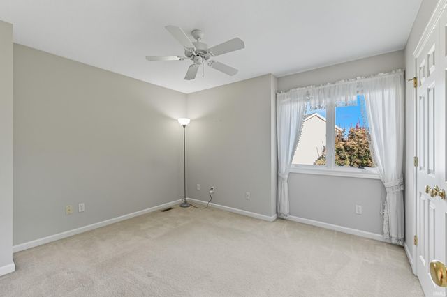 1326 Bluff Pointe Way, Fort Wayne, IN 46845