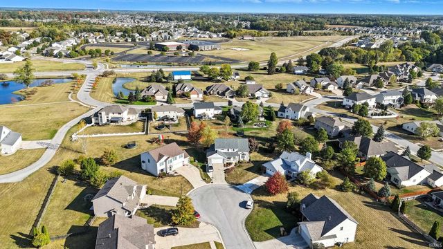 1326 Bluff Pointe Way, Fort Wayne, IN 46845