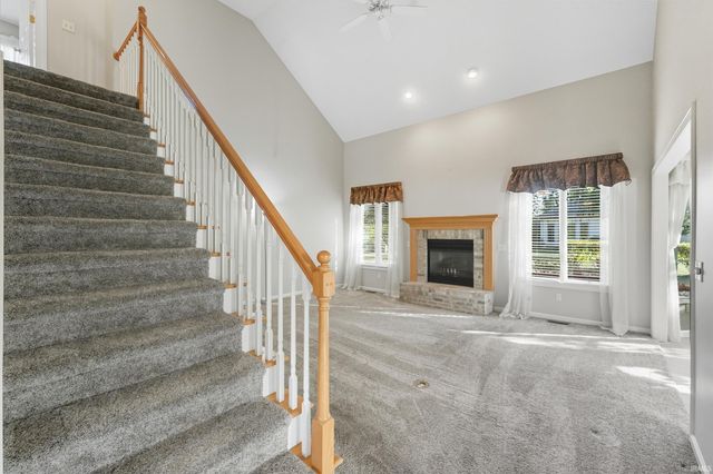 1326 Bluff Pointe Way, Fort Wayne, IN 46845