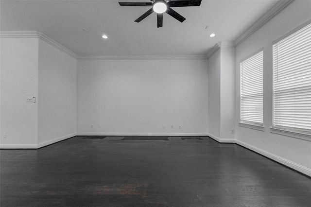 19 Versante Court, Houston, TX 77070