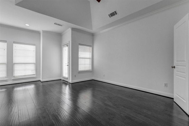 19 Versante Court, Houston, TX 77070