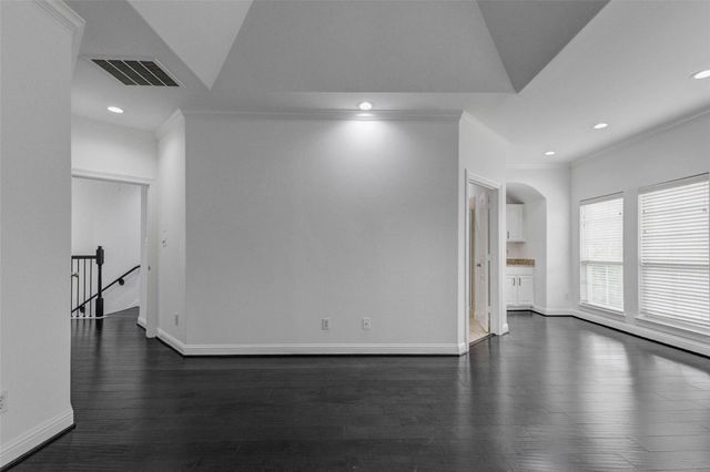 19 Versante Court, Houston, TX 77070