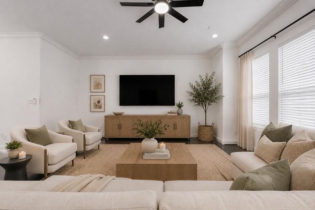 19 Versante Court, Houston, TX 77070