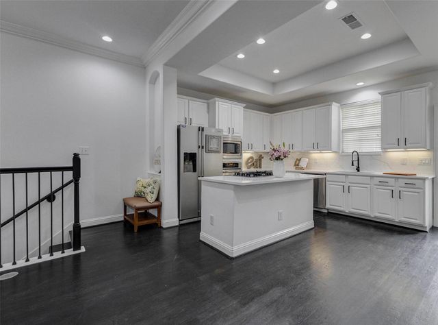 19 Versante Court, Houston, TX 77070