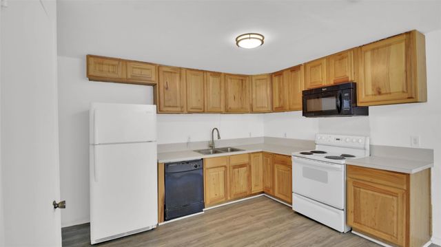 908 Tank ST, Lockhart, TX 78644