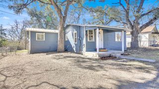 908 Tank ST, Lockhart, TX 78644