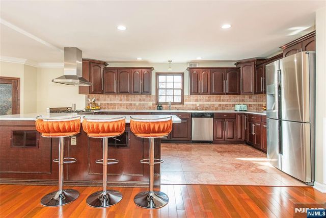 35 Waughaw Road, Montville Township, NJ 07082