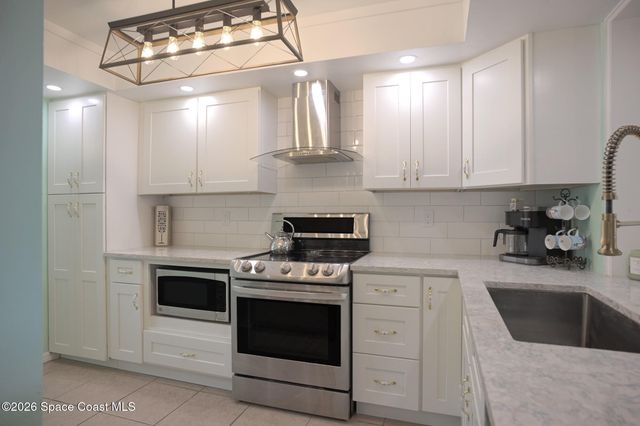 850 N Atlantic Avenue D403, Cocoa Beach, FL 32931