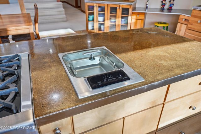 8115 N Highlander Loop, Palmer, AK 99645