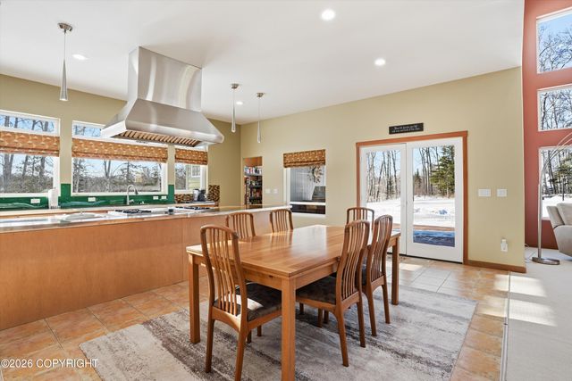 8115 N Highlander Loop, Palmer, AK 99645