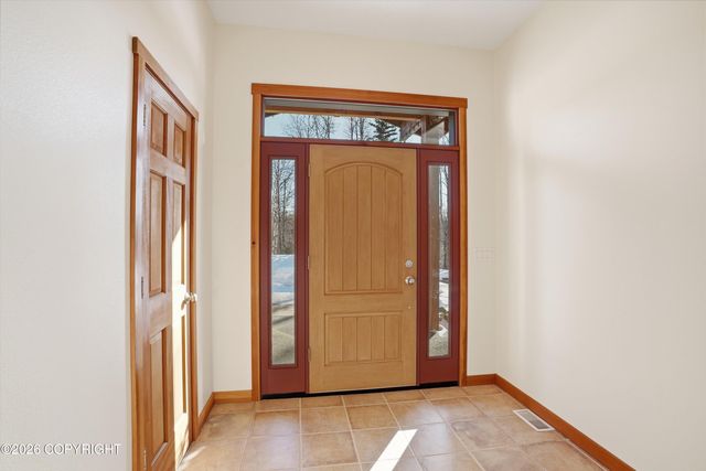 8115 N Highlander Loop, Palmer, AK 99645