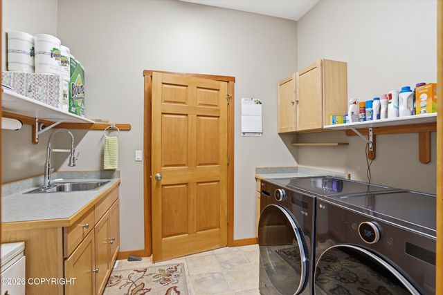 8115 N Highlander Loop, Palmer, AK 99645