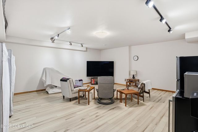 8115 N Highlander Loop, Palmer, AK 99645